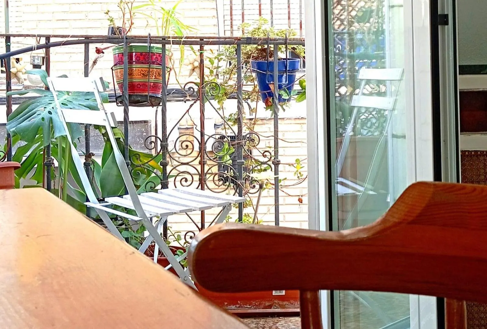 La Casa De Las Flores Seville Homestay